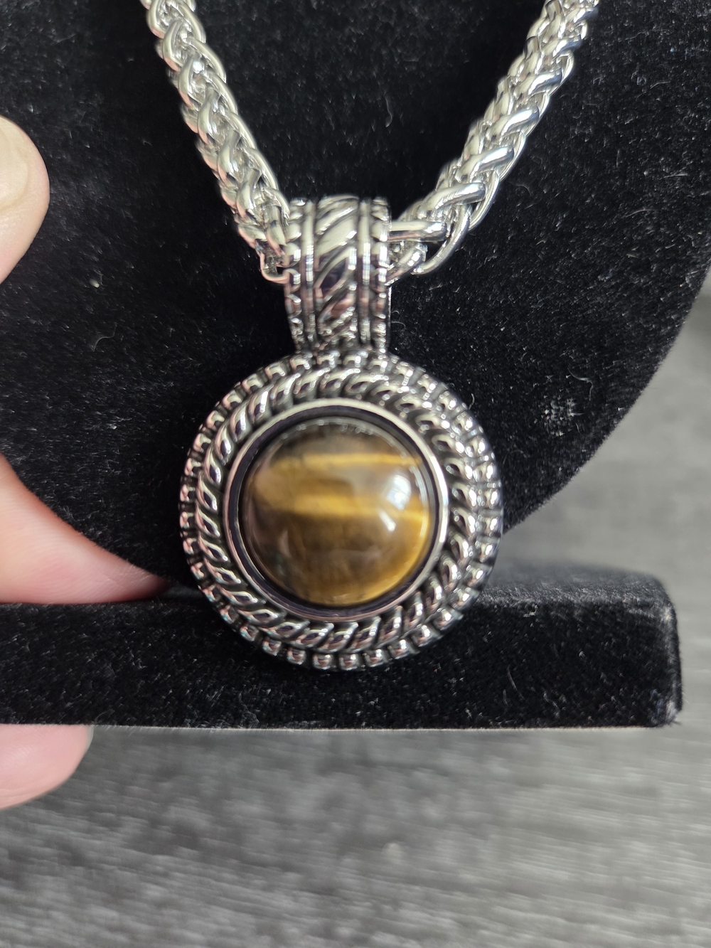 paparazzi Silver-Tone Tiger's Eye Style Round Pendant Necklace